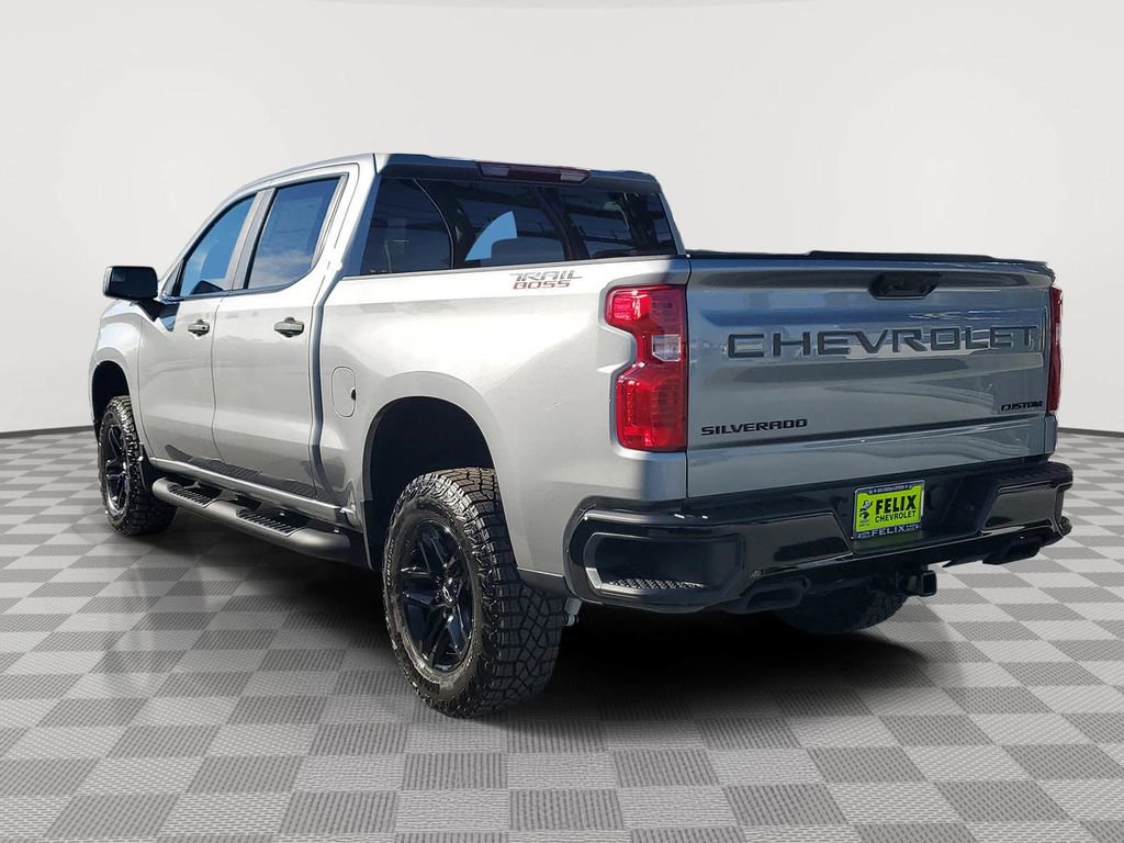 New 2026 Chevrolet Silverado 1500 Custom Trail Boss w/ LPO, Dark Essentials Package image 4