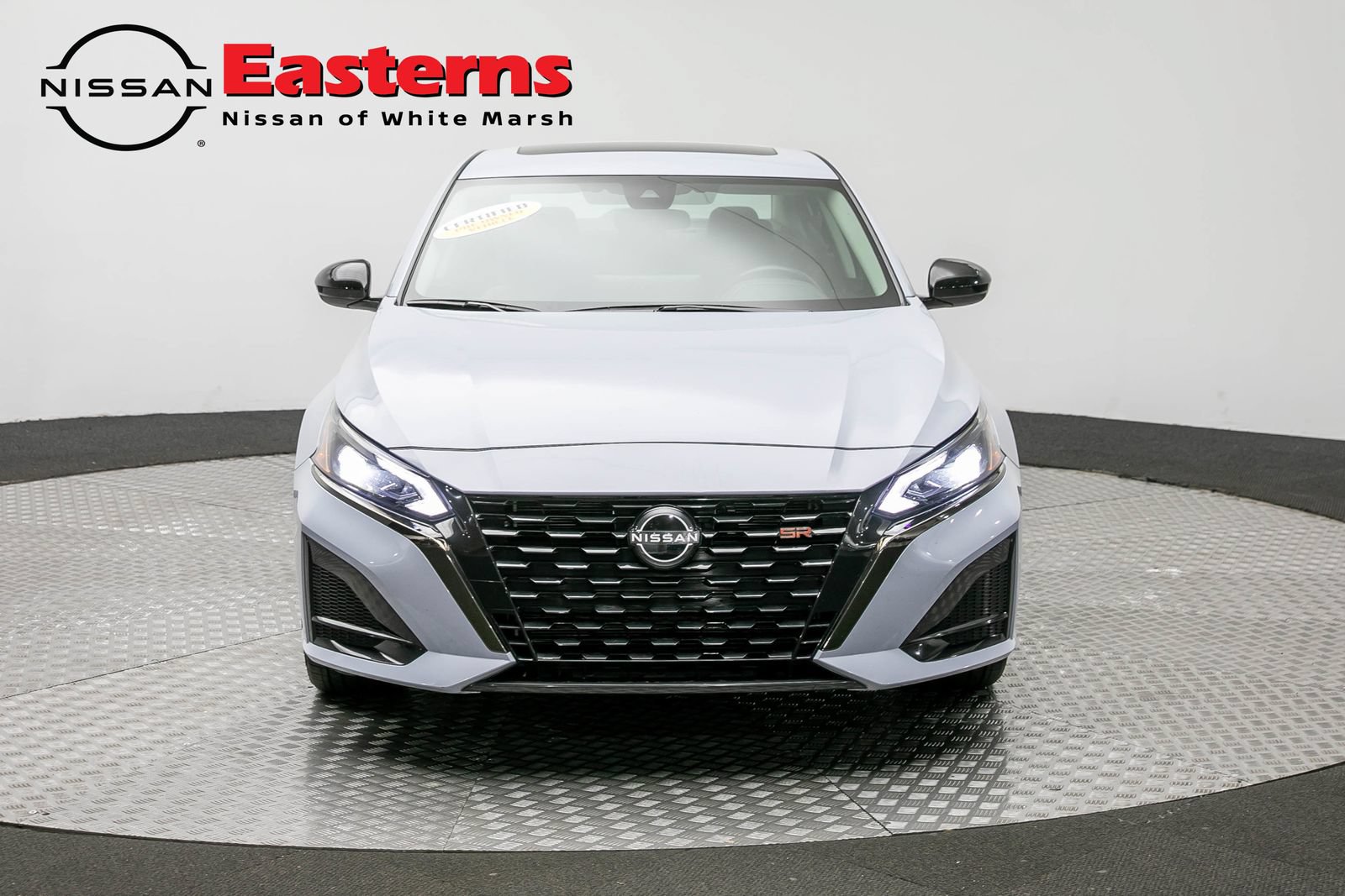 Used 2023 Nissan Altima 2.5 SR AWD/4WD image 2