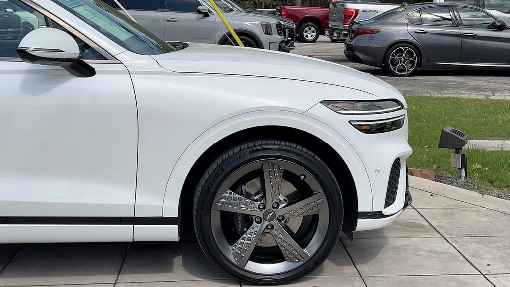 Used 2022 Genesis GV70 3.5T Sport w/ Sport Prestige Package image 11