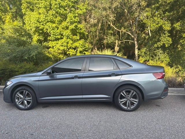 Certified 2023 Volkswagen Jetta SE FWD image 2