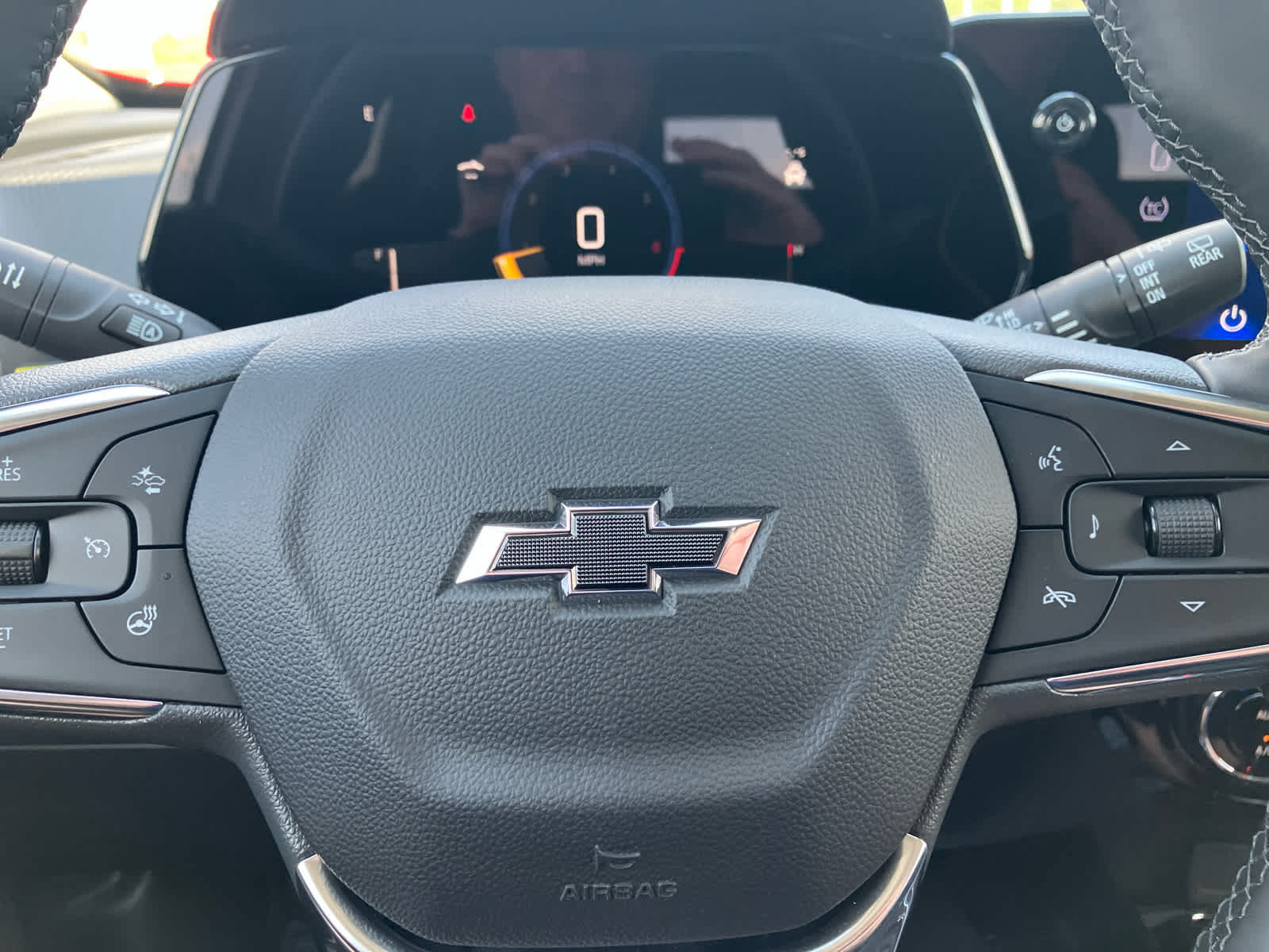 New 2026 Chevrolet Trax ACTIV w/ Sunroof Package FWD image 15