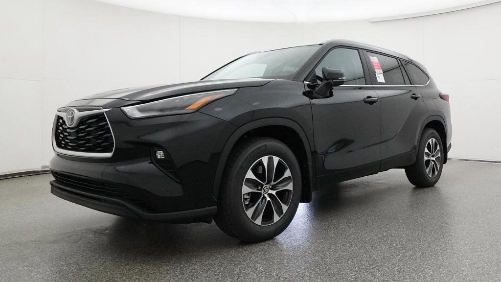 New 2026 Toyota Highlander XLE image 16