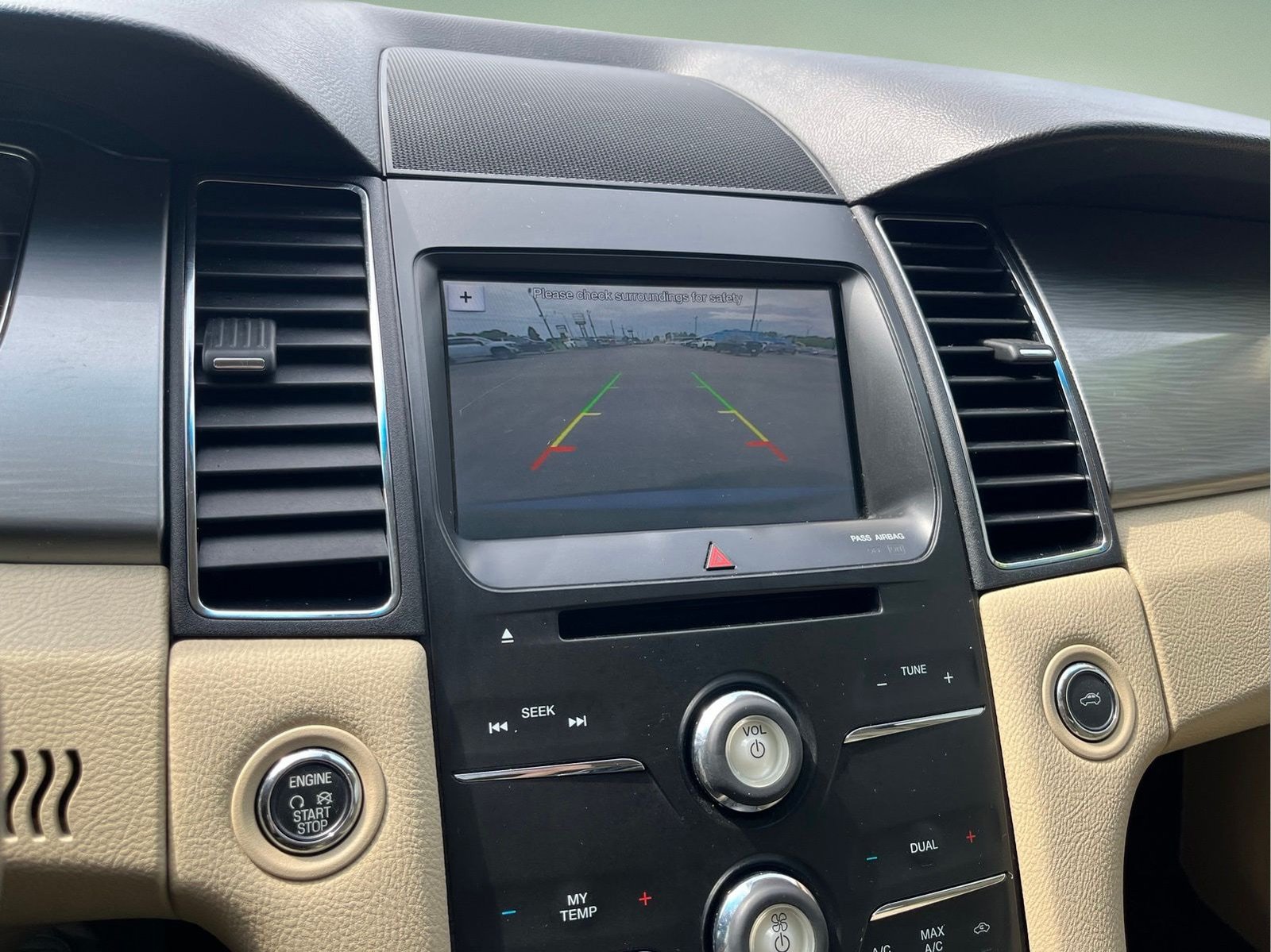 Used 2019 Ford Taurus SEL w/ Equipment Group 201A AWD/4WD image 17