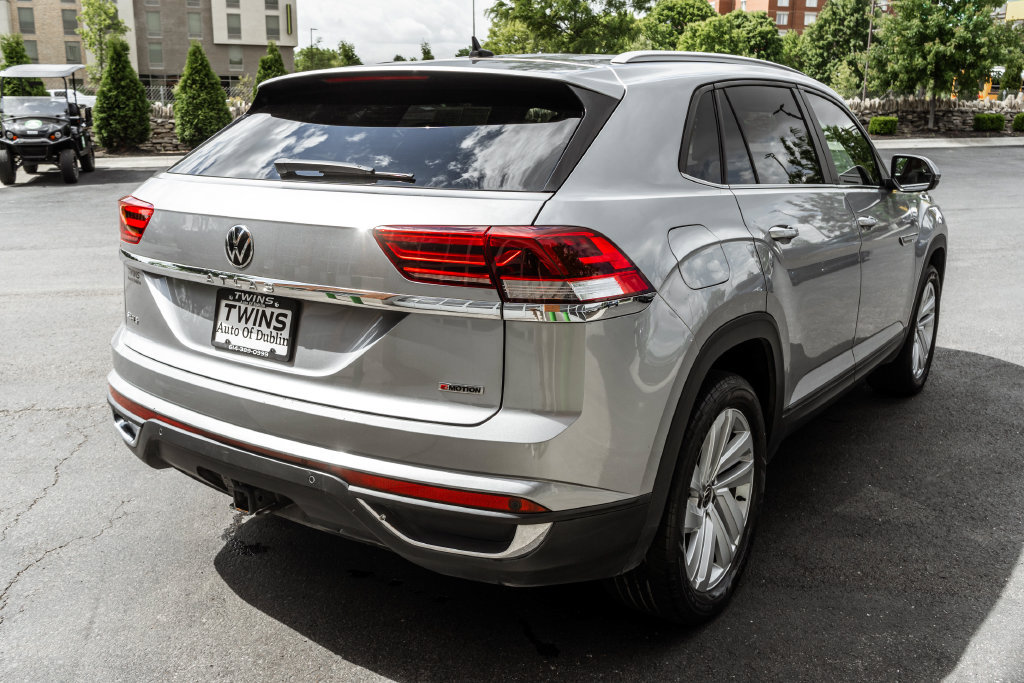 Used 2022 Volkswagen Atlas Cross Sport SE AWD/4WD image 36