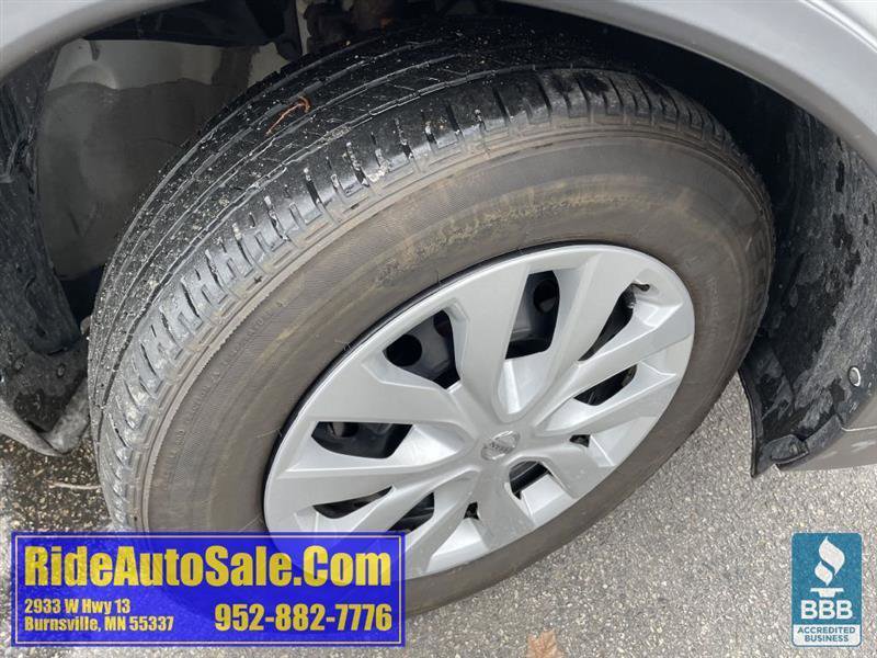 Used 2018 Nissan Rogue S image 40