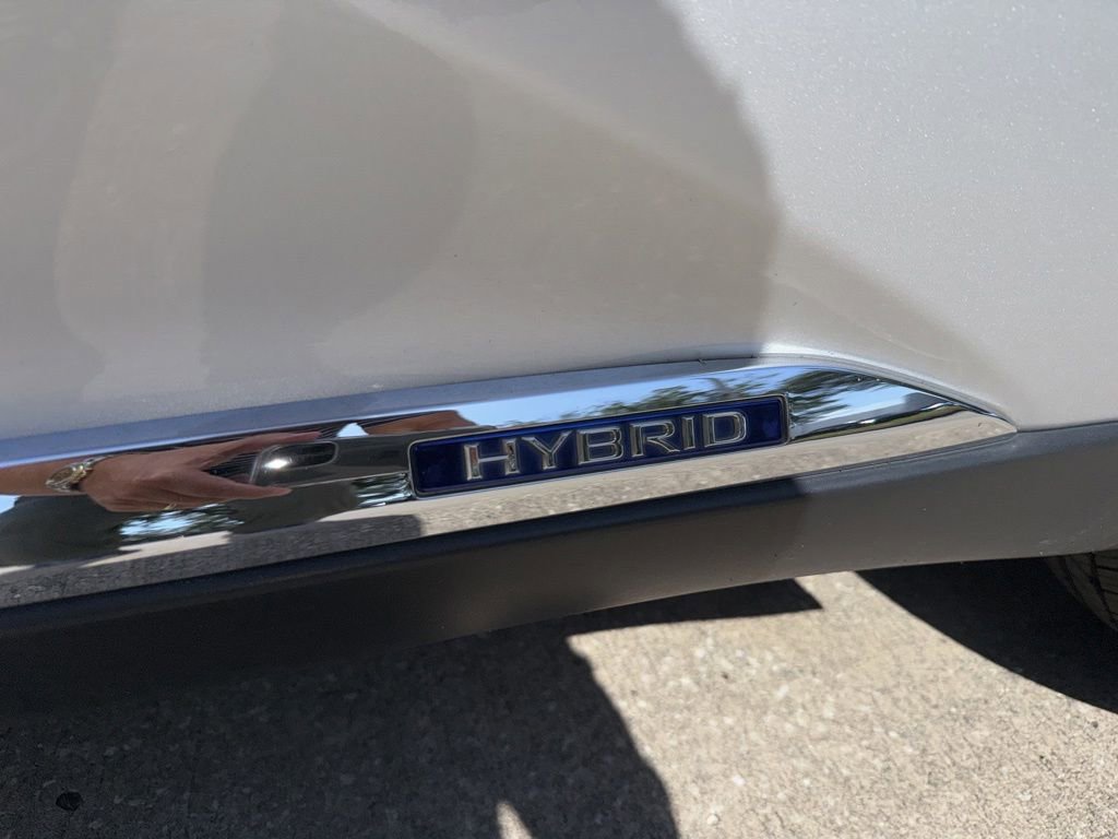 Used 2015 Lexus RX 450h FWD image 16
