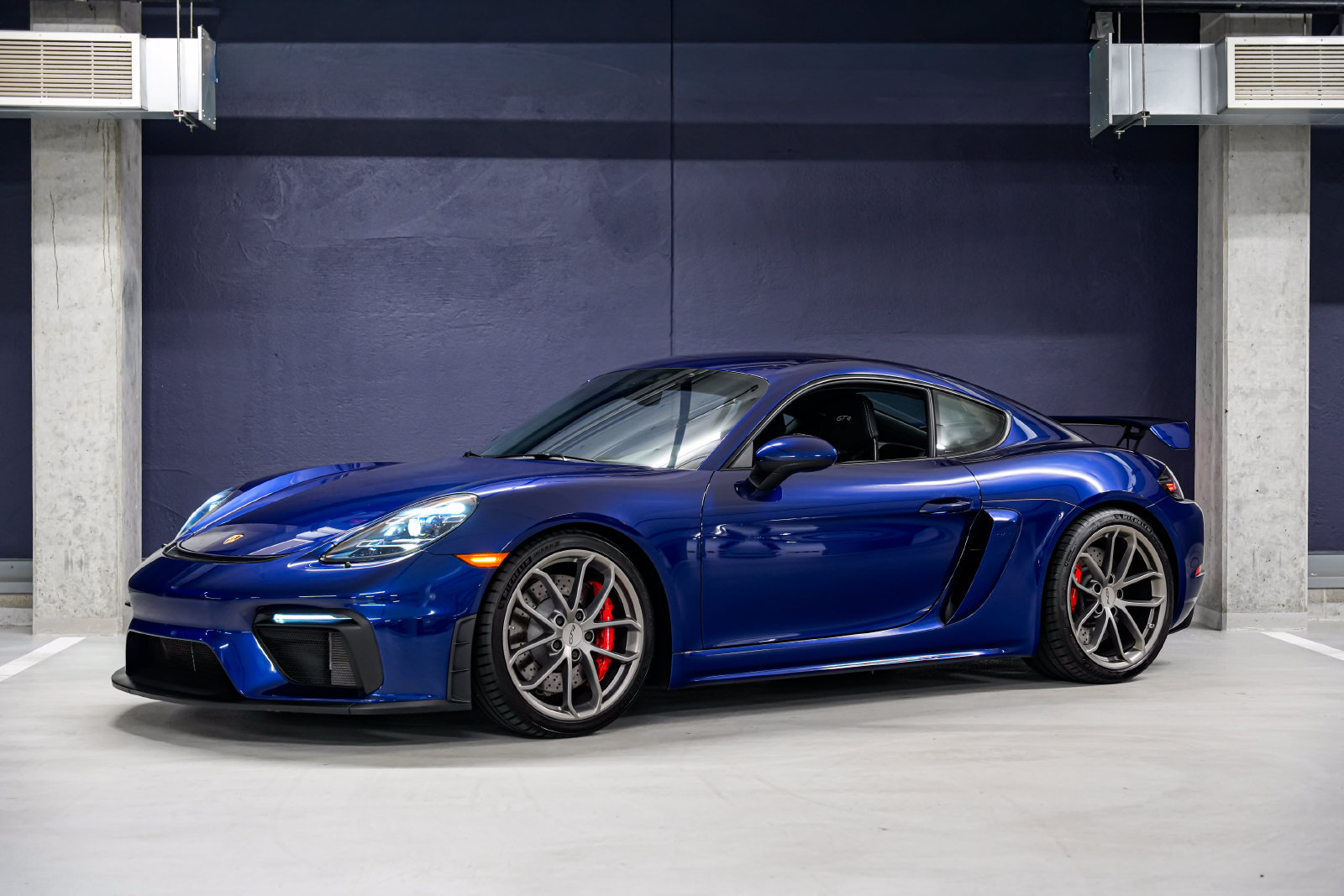 Used 2020 Porsche 718 Cayman GT4 RWD image 6