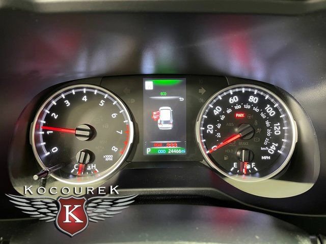 Used 2022 Toyota RAV4 LE AWD/4WD image 15