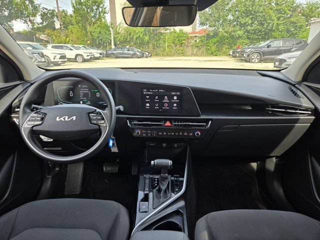 Used 2025 Kia Niro LX FWD image 24