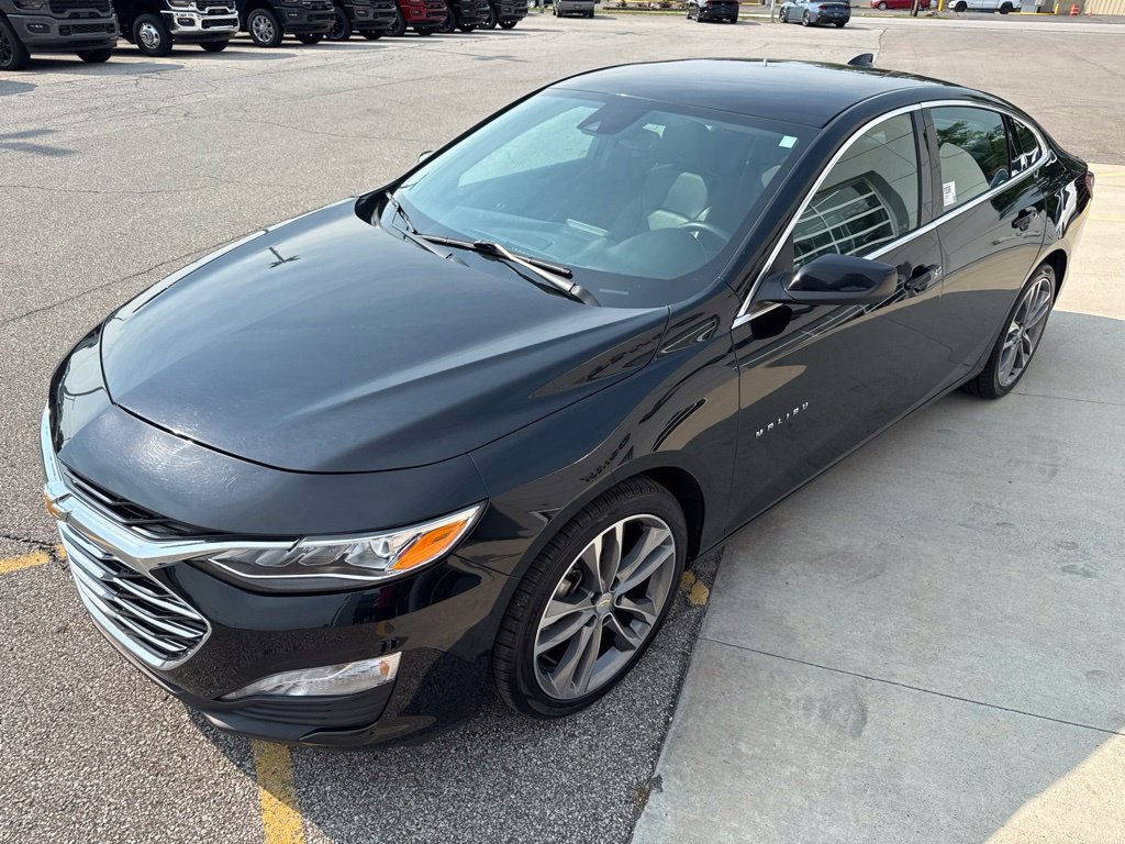 Used 2024 Chevrolet Malibu LT FWD image 11