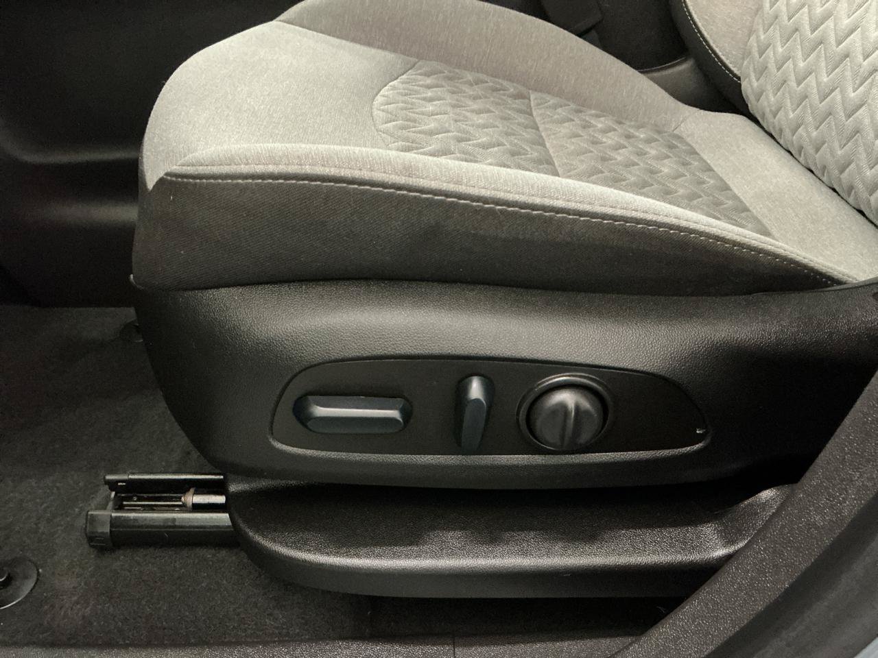 Used 2024 Chevrolet Equinox LS w/ LS Convenience Package AWD/4WD image 16
