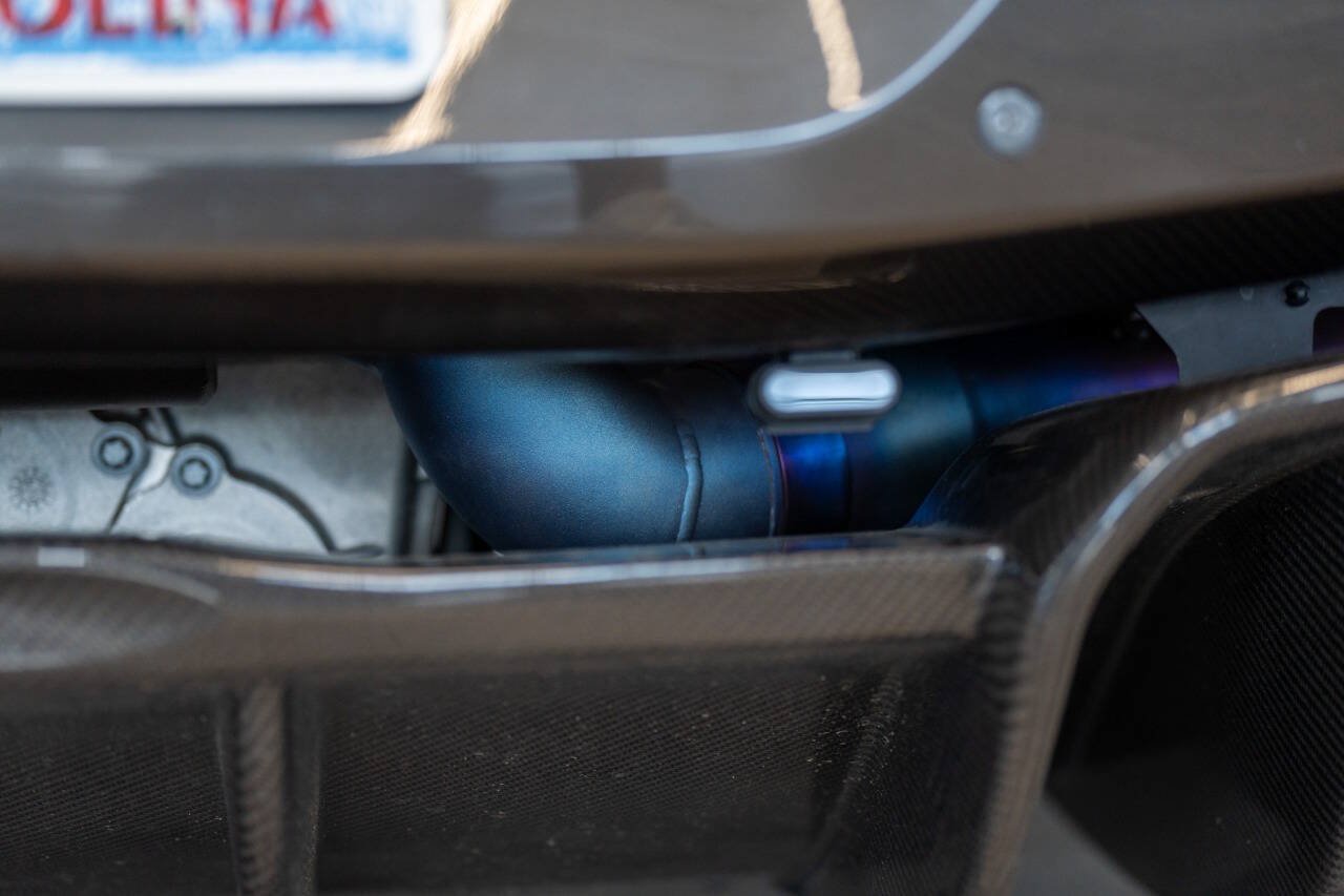 Used 2017 McLaren 570S RWD image 32