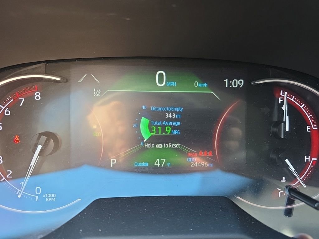 Used 2025 Toyota RAV4 LE image 25