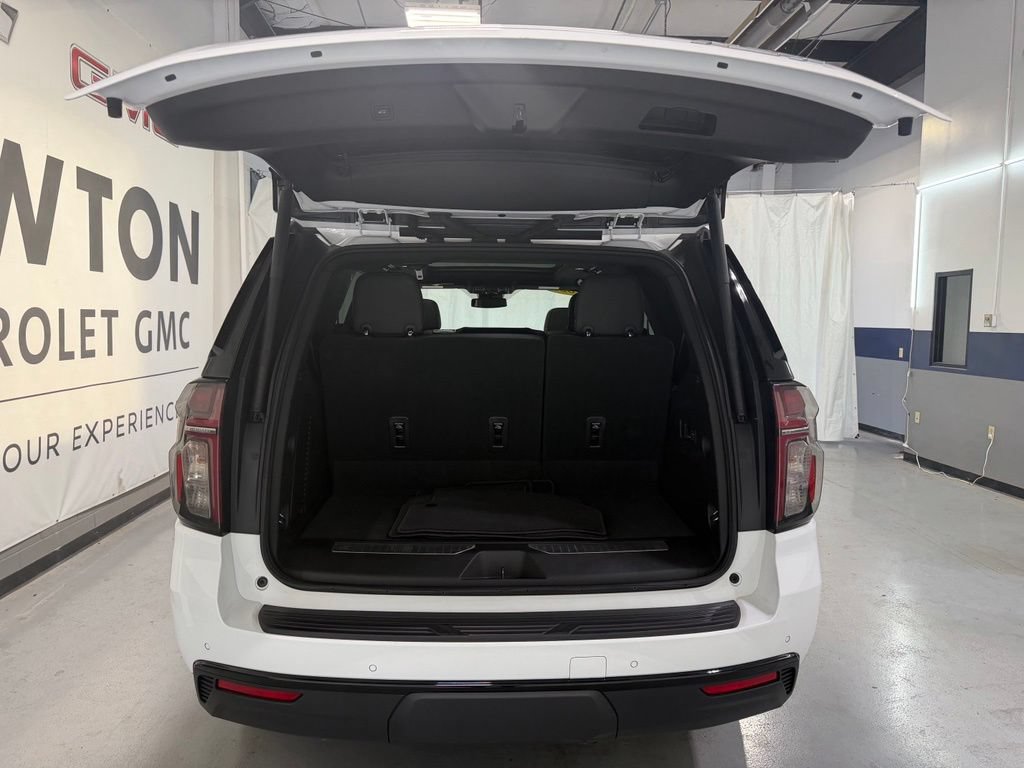 Used 2023 Chevrolet Tahoe RST w/ Luxury Package AWD/4WD image 36