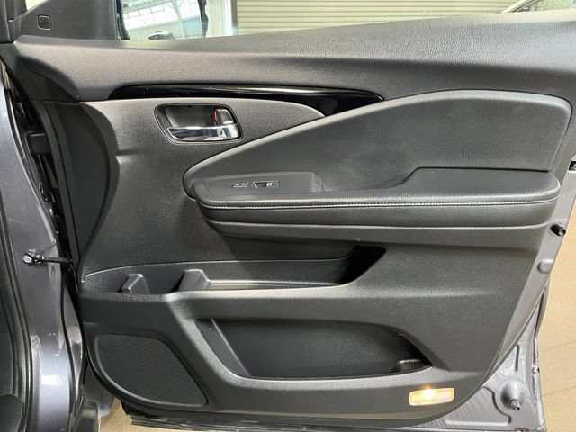 Used 2022 Honda Pilot Elite image 11