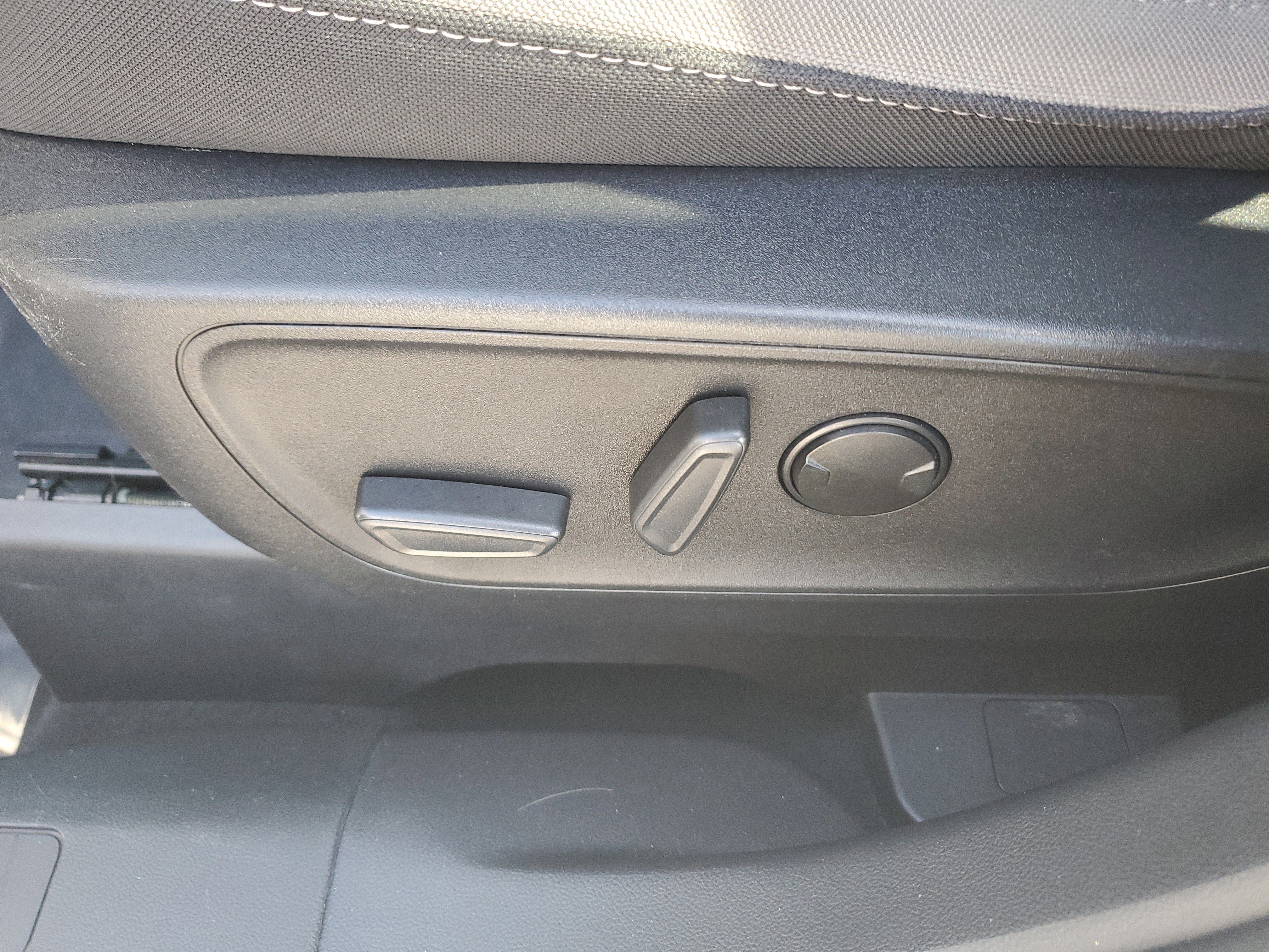 Used 2022 Ford Escape SE w/ Convenience Package image 13