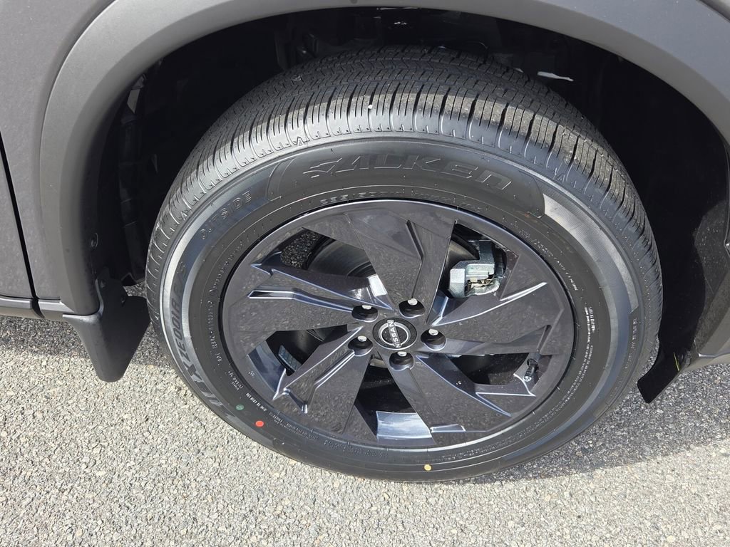 New 2026 Nissan Rogue SV image 14