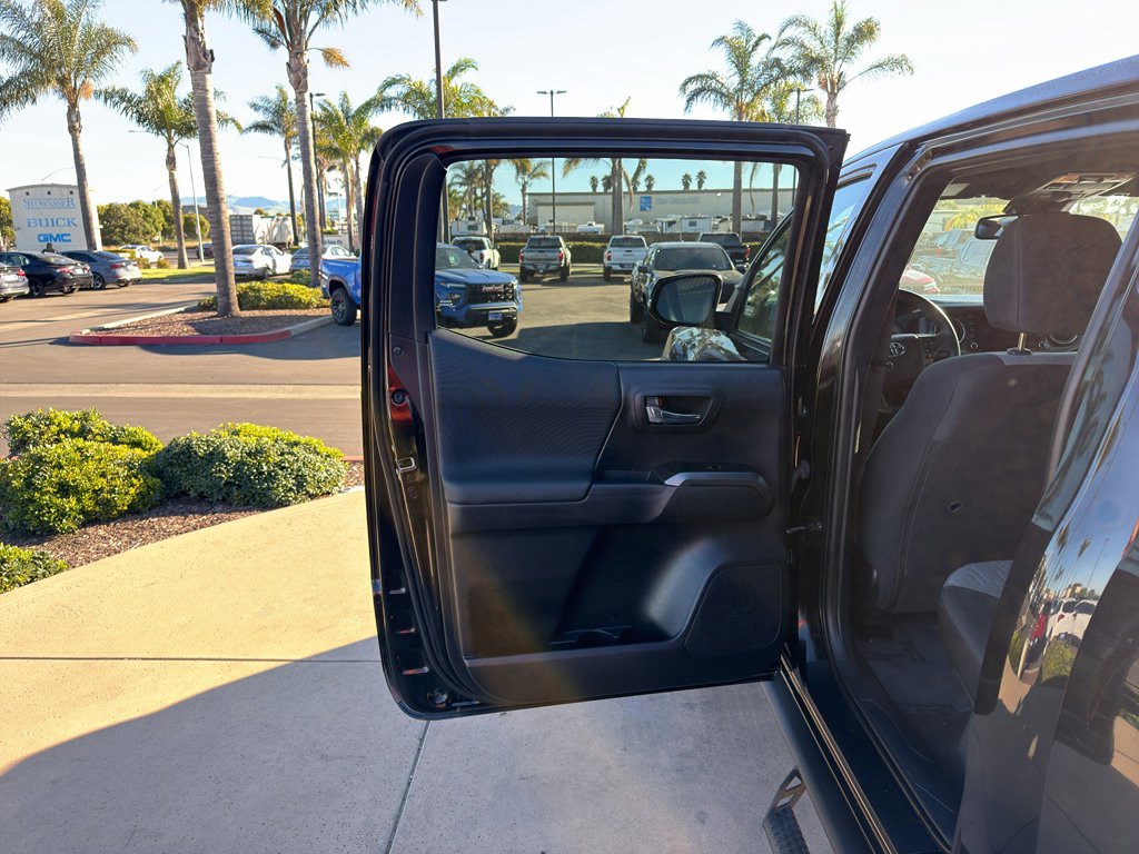 Used 2021 Toyota Tacoma 4x4 Double Cab image 8