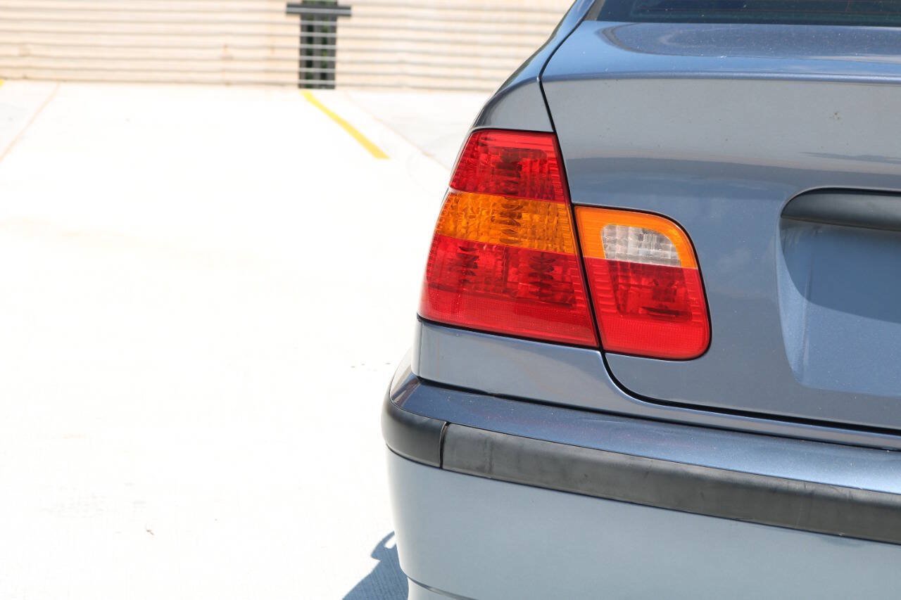 Used 2004 BMW 325xi Sedan AWD/4WD image 57