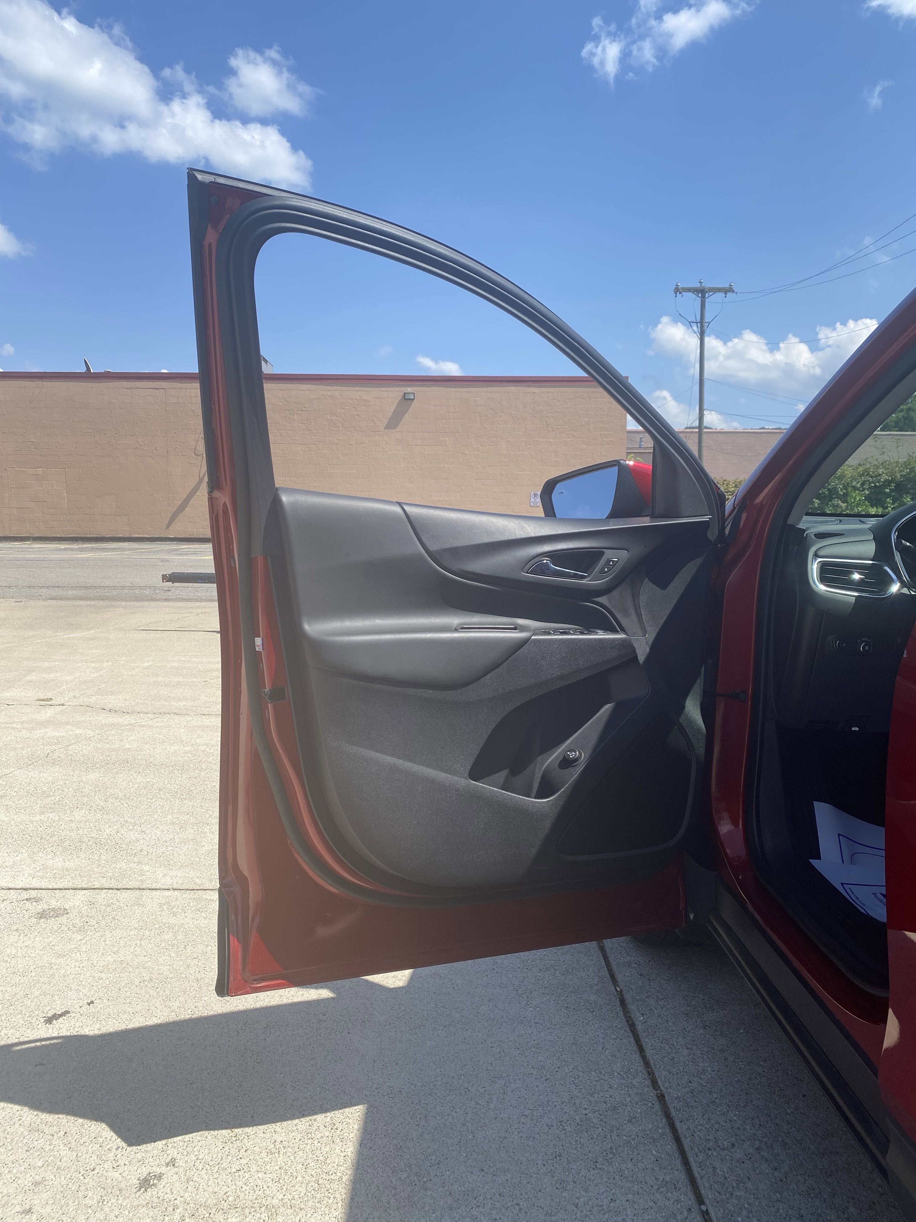 Used 2024 Chevrolet Equinox LT w/ LPO, Floor Liner Package image 3