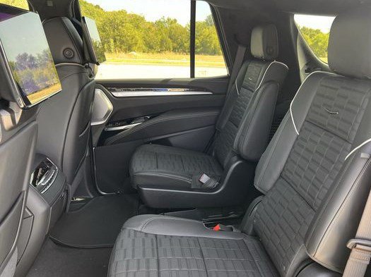 New 2026 Cadillac Escalade ESV Platinum Sport w/ LPO, ONYX Package AWD/4WD image 27