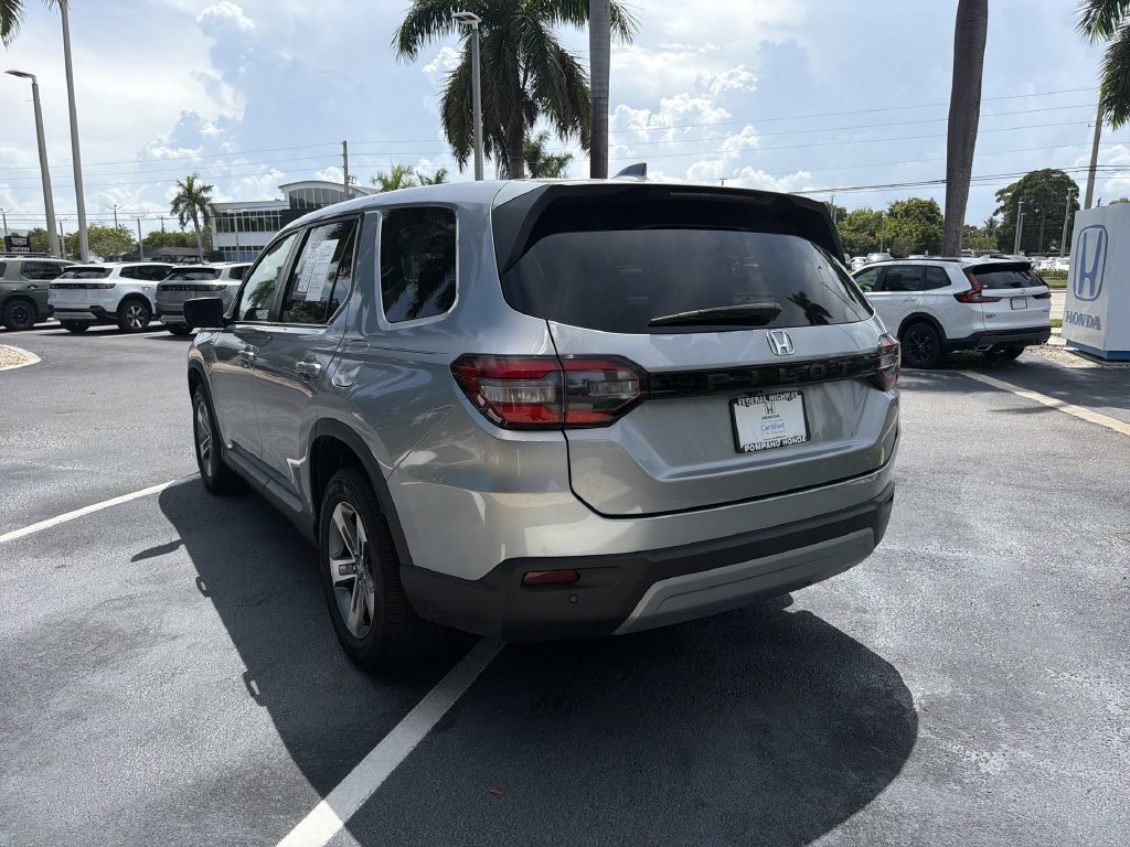 Certified 2023 Honda Pilot EX-L image 6