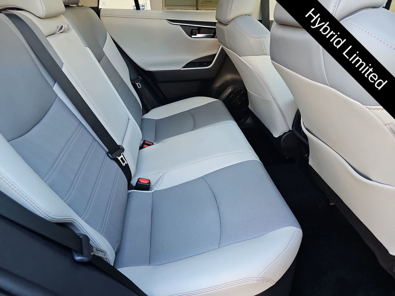 Used 2021 Toyota RAV4 Limited AWD/4WD image 17