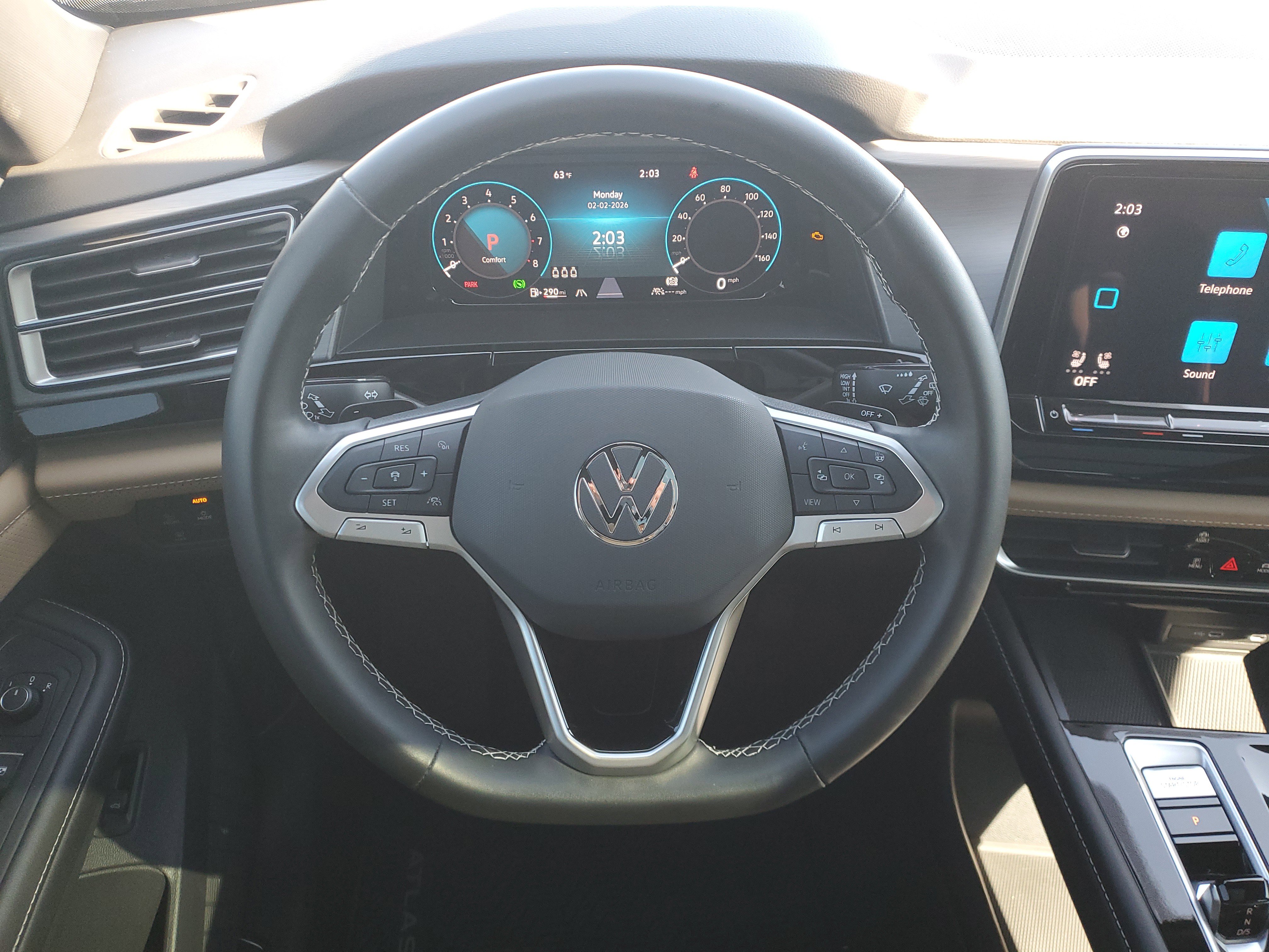 Used 2024 Volkswagen Atlas Cross Sport SE w/ Panoramic Sunroof Package image 17