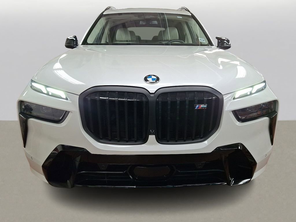 Used 2025 BMW X7 M60i image 2
