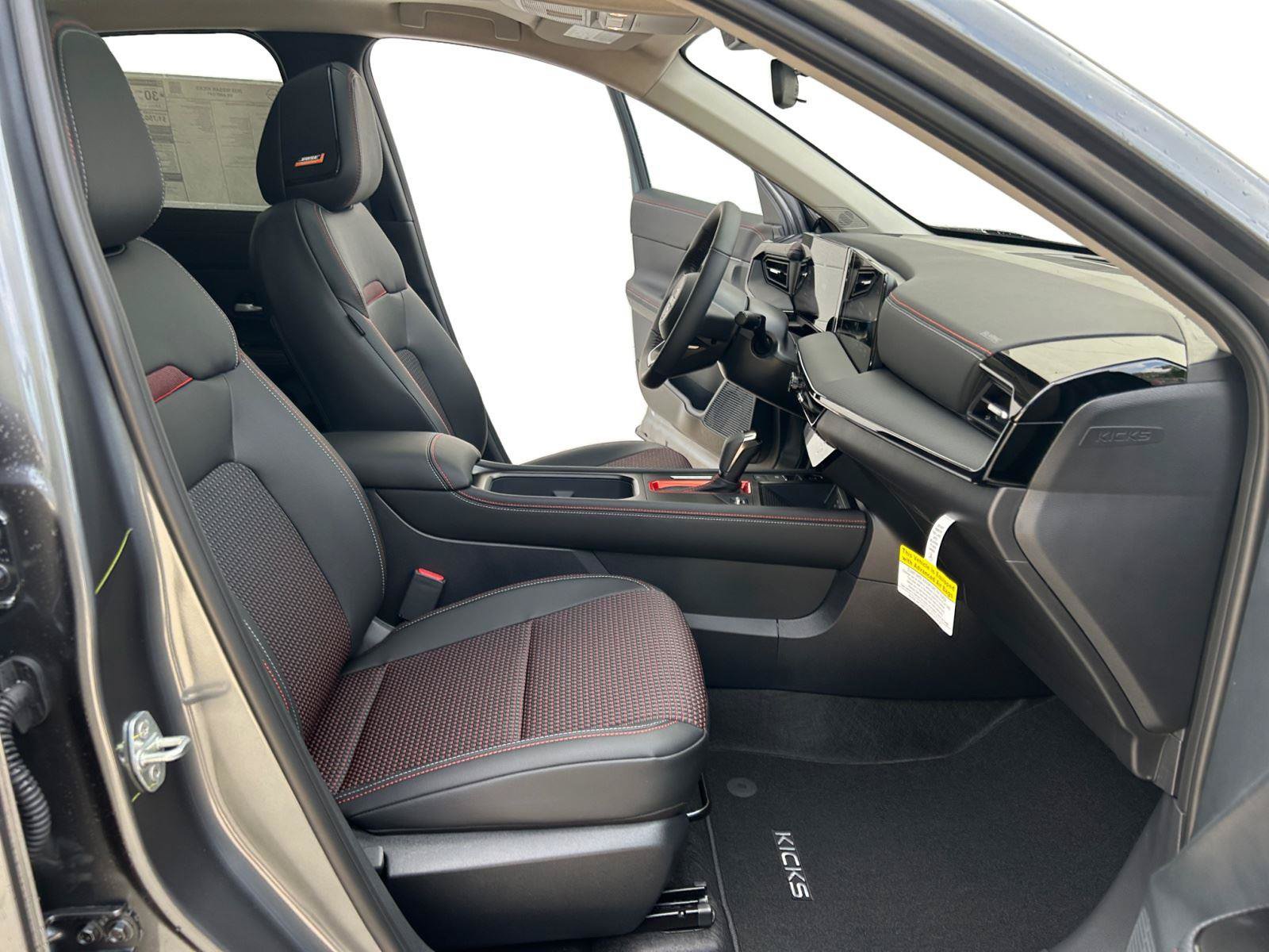 New 2025 Nissan Kicks SR w/ SR Premium Package AWD/4WD image 25