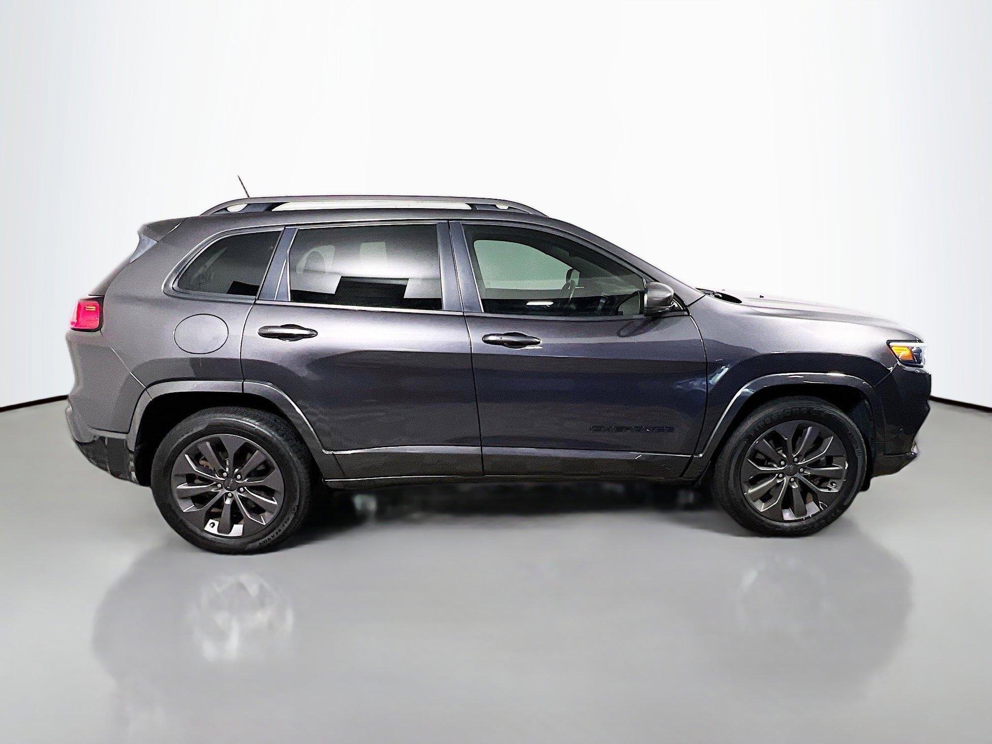 Used 2020 Jeep Cherokee High Altitude image 3