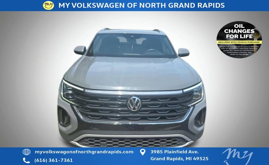 Used 2025 Volkswagen Atlas Cross Sport SE w/ Panoramic Sunroof Package AWD/4WD image 4