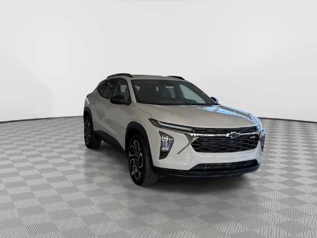 New 2026 Chevrolet Trax RS w/ Sunroof Package FWD image 2