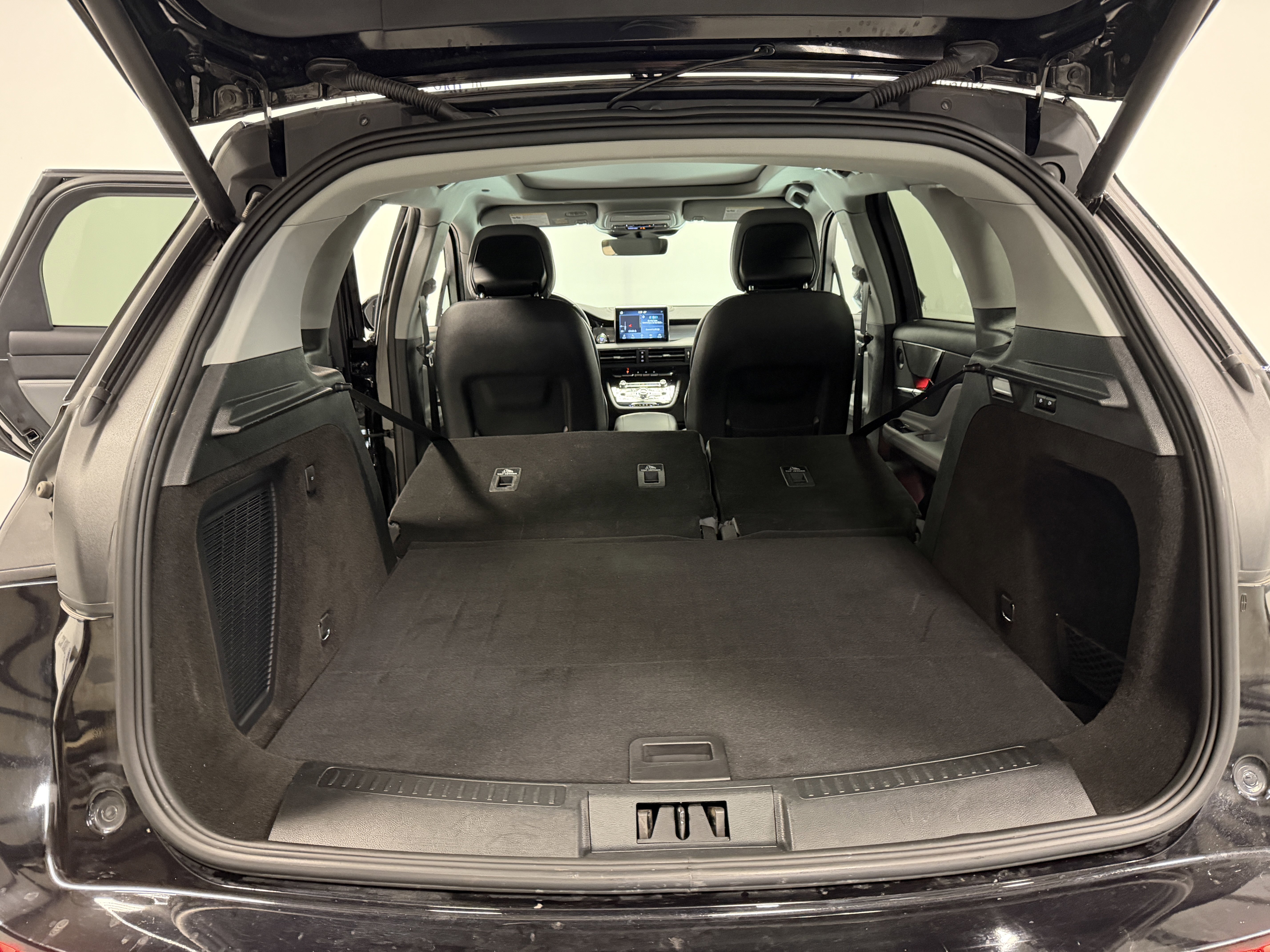 Used 2020 Lincoln Corsair Reserve w/ Equipment Group 201A image 31