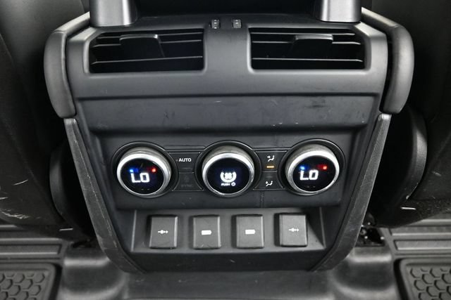 Used 2020 Land Rover Defender 110 SE AWD/4WD image 24