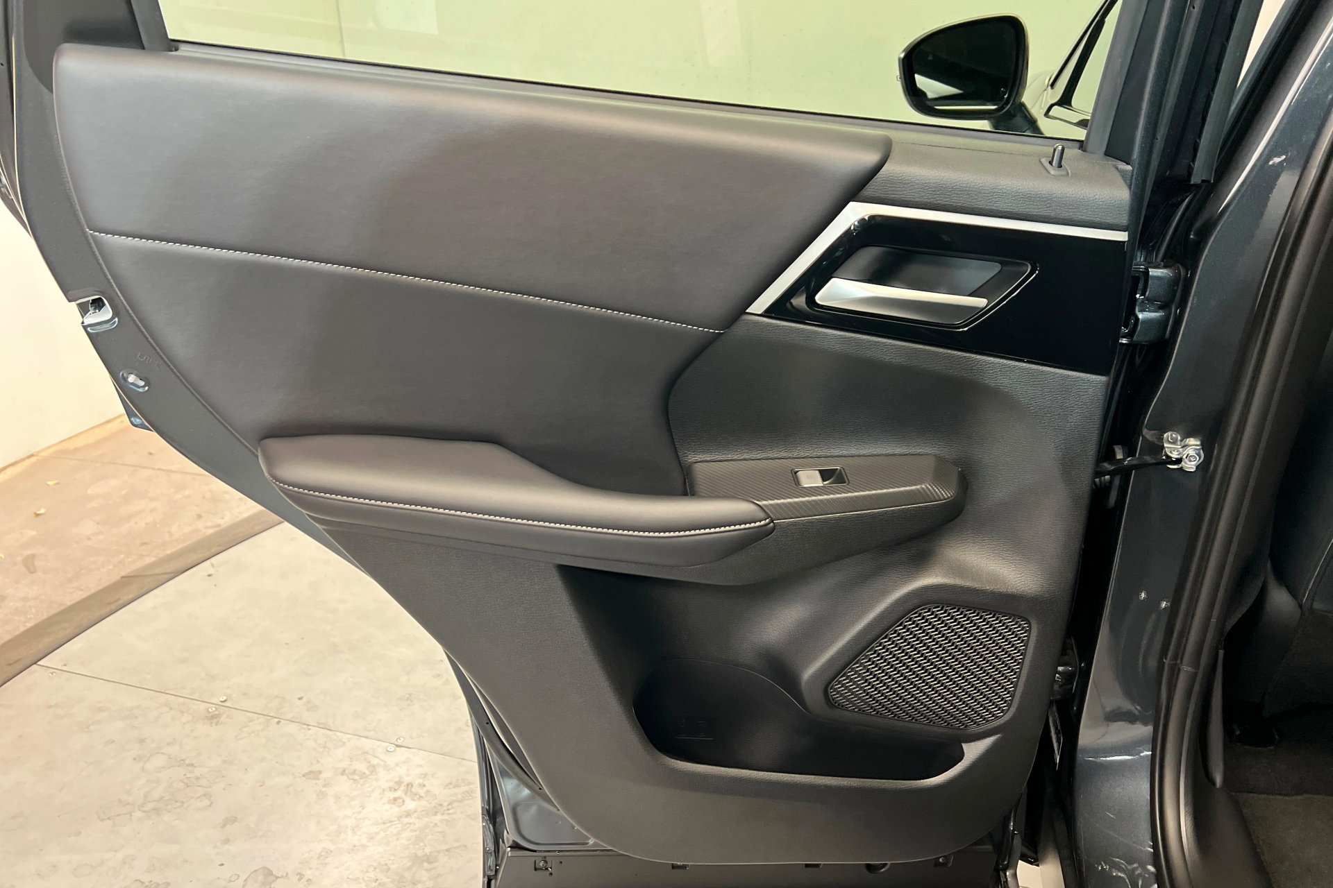 New 2026 Nissan Rogue SL image 18