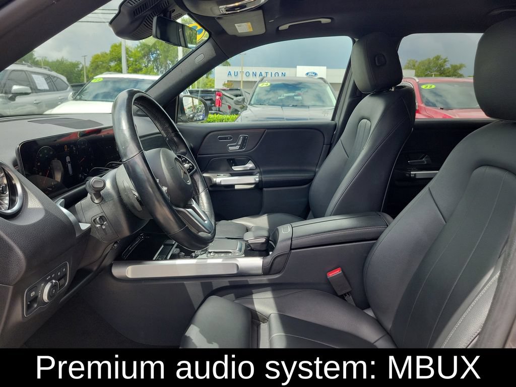 Used 2023 Mercedes-Benz GLB 250 4MATIC w/ Premium Package image 2