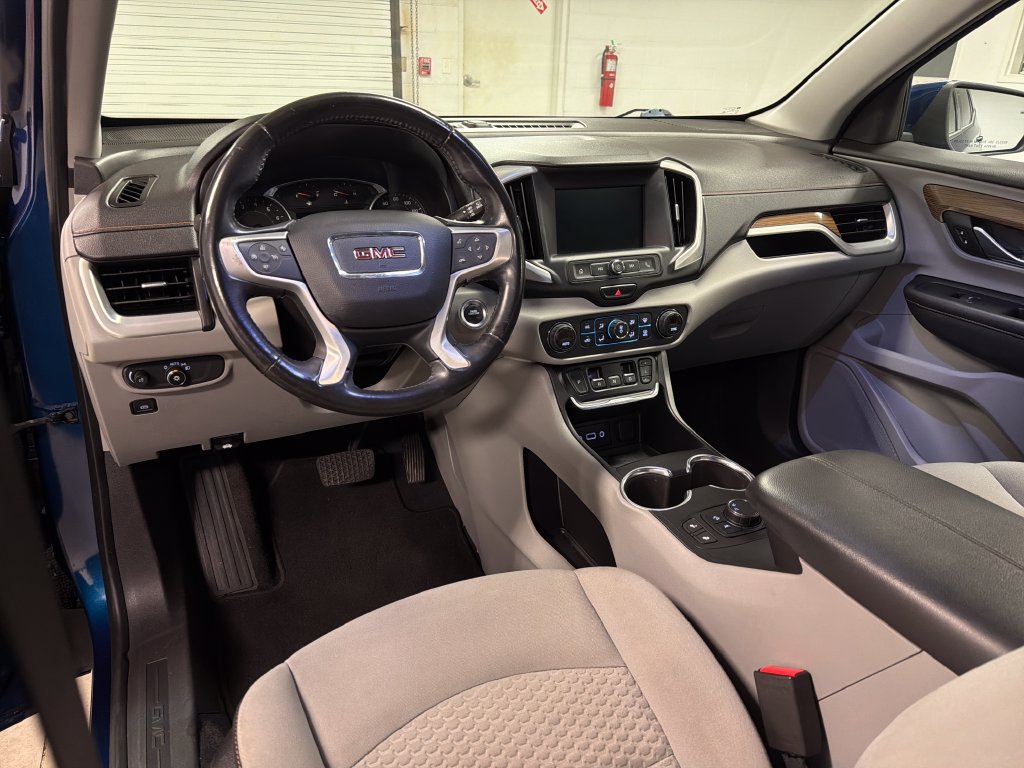 Used 2020 GMC Terrain SLE w/ Driver Convenience Package FWD image 25