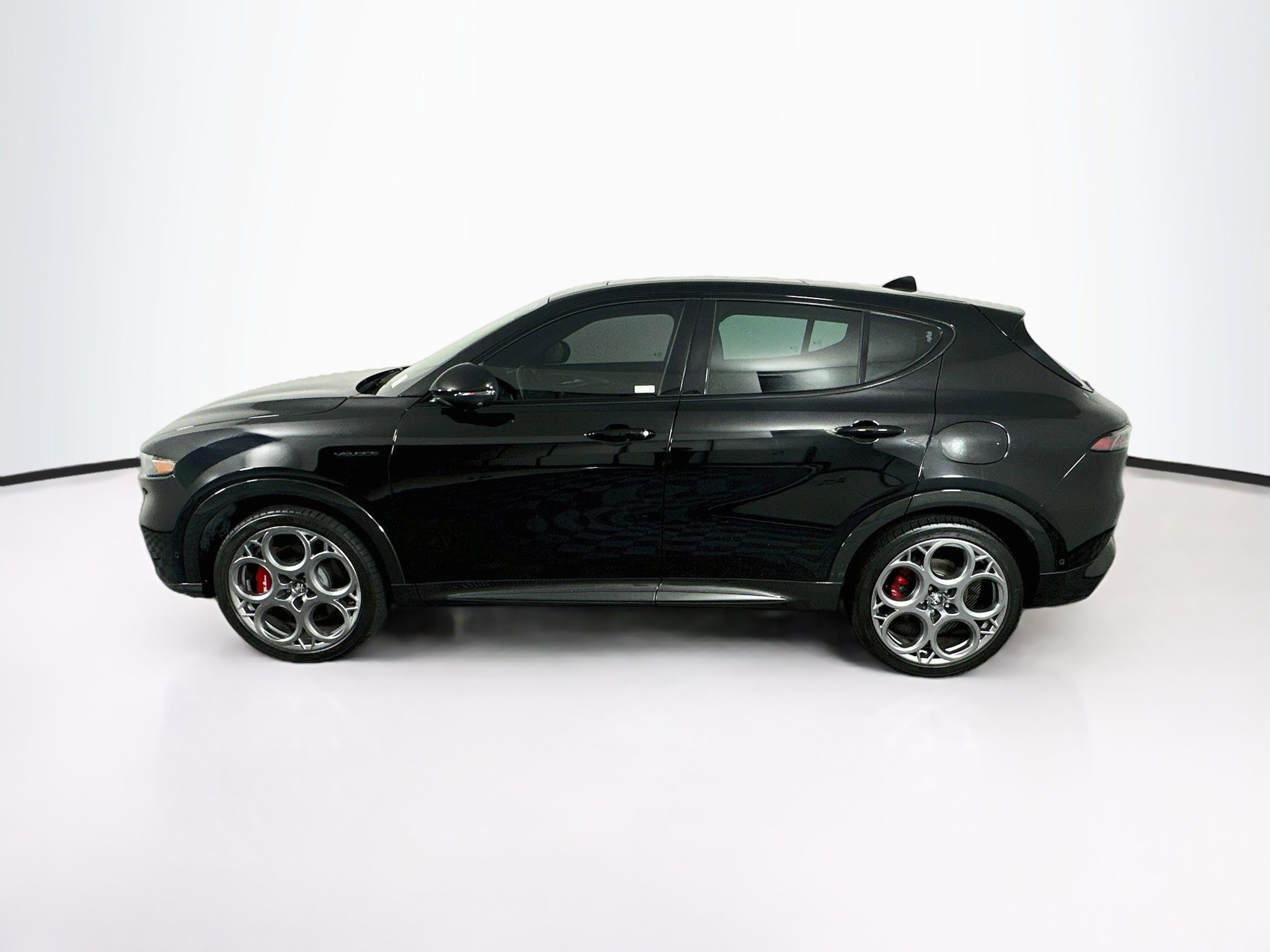 Used 2024 Alfa Romeo Tonale Veloce AWD/4WD image 4