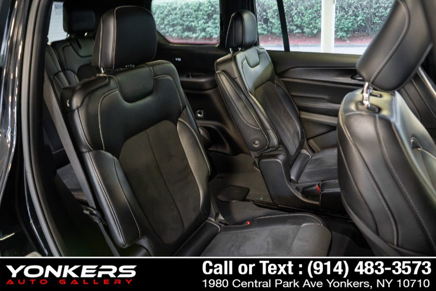 Used 2023 Jeep Grand Cherokee L Laredo AWD/4WD image 41