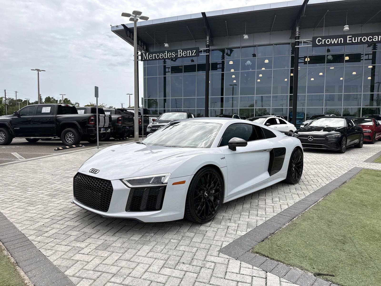 Used 2018 Audi R8 V10 plus AWD/4WD image 2
