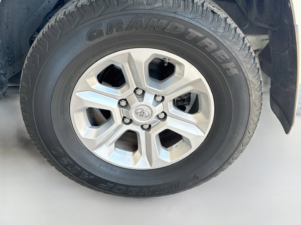 Used 2021 Toyota 4Runner SR5 Premium w/ Moonroof Package RWD image 27