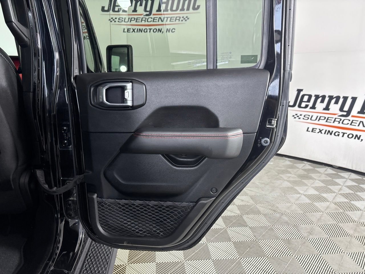 Used 2020 Jeep Gladiator Rubicon AWD/4WD image 26