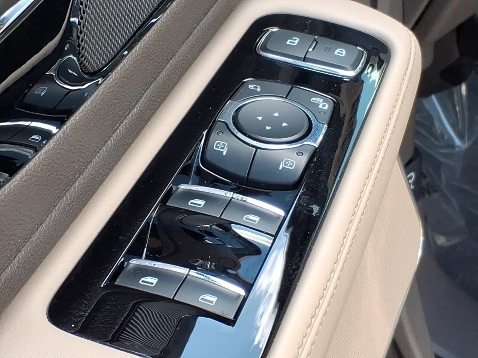 Certified 2024 Lincoln Aviator AWD w/ Premium Package image 13
