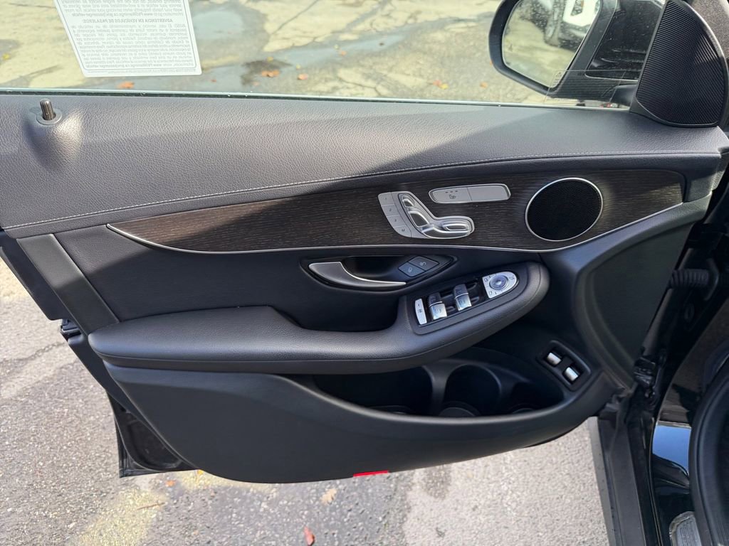 Used 2020 Mercedes-Benz GLC 350e 4MATIC image 11