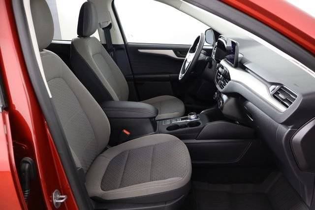 Used 2022 Ford Escape SE w/ SE Sport Appearance Package FWD image 17