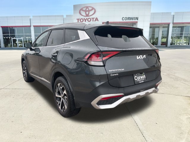 Used 2023 Kia Sportage EX AWD/4WD image 8