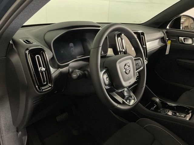 New 2026 Volvo XC40 B5 Ultra w/ Protection Package Premier image 23