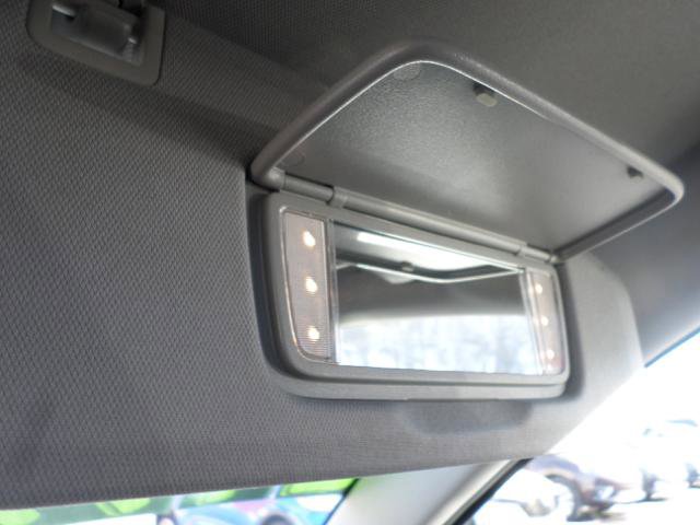 Used 2022 GMC Terrain SLT w/ Infotainment Package II image 29