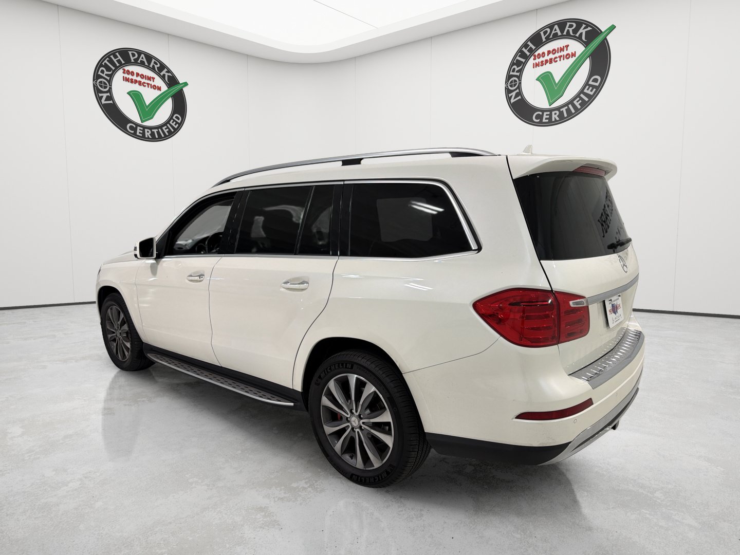 Used 2013 Mercedes-Benz GL 320 BlueTEC 4MATIC image 3